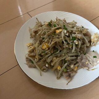 もやしと豚肉の炒めもの